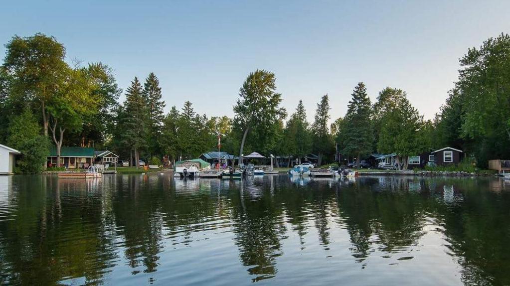 Ambleside Cottage Resort Bobcaygeon Eksteriør bilde
